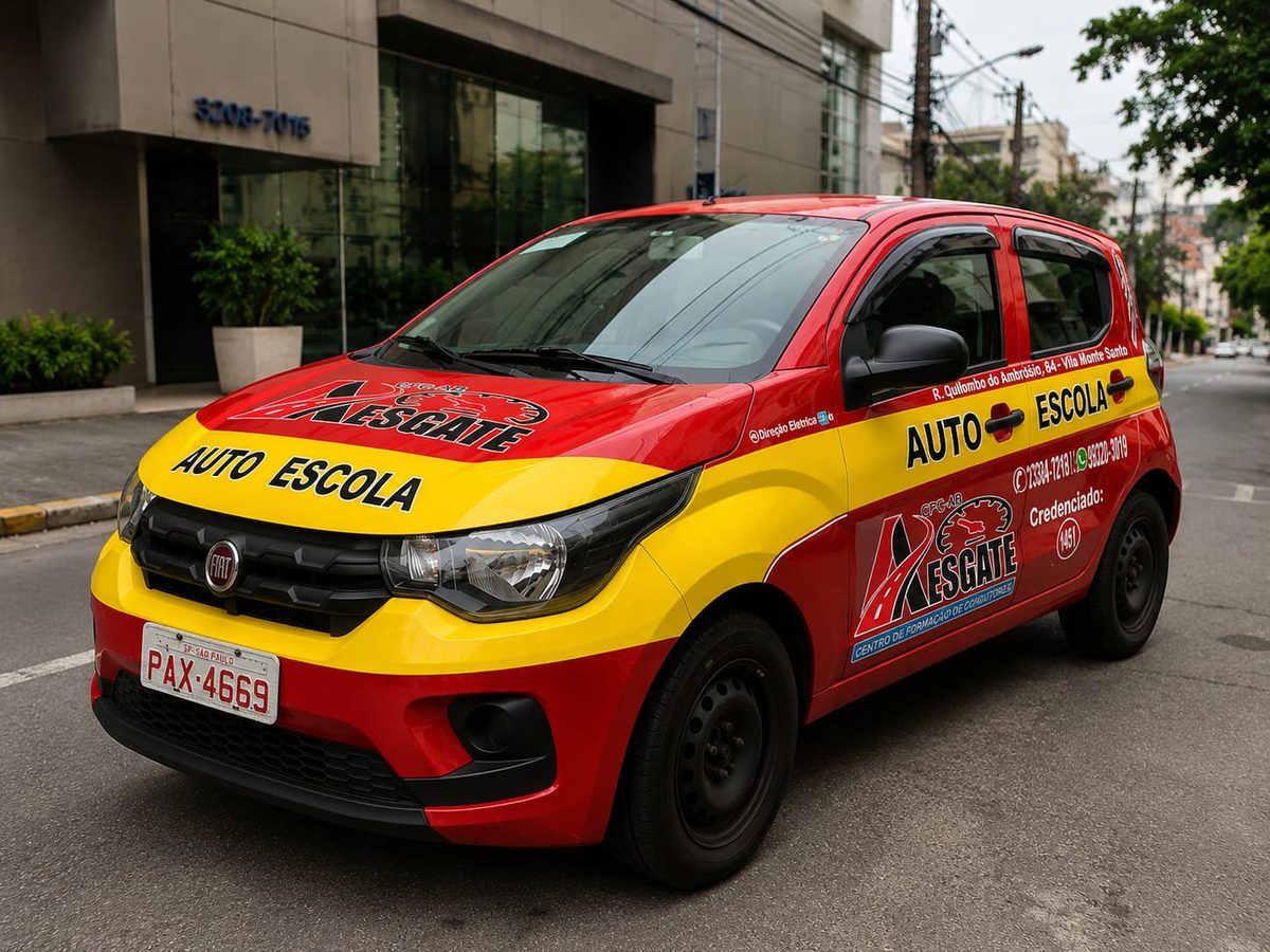 Carro de práticas categoria B da Auto Escola Resgate